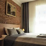 Emi Apartment